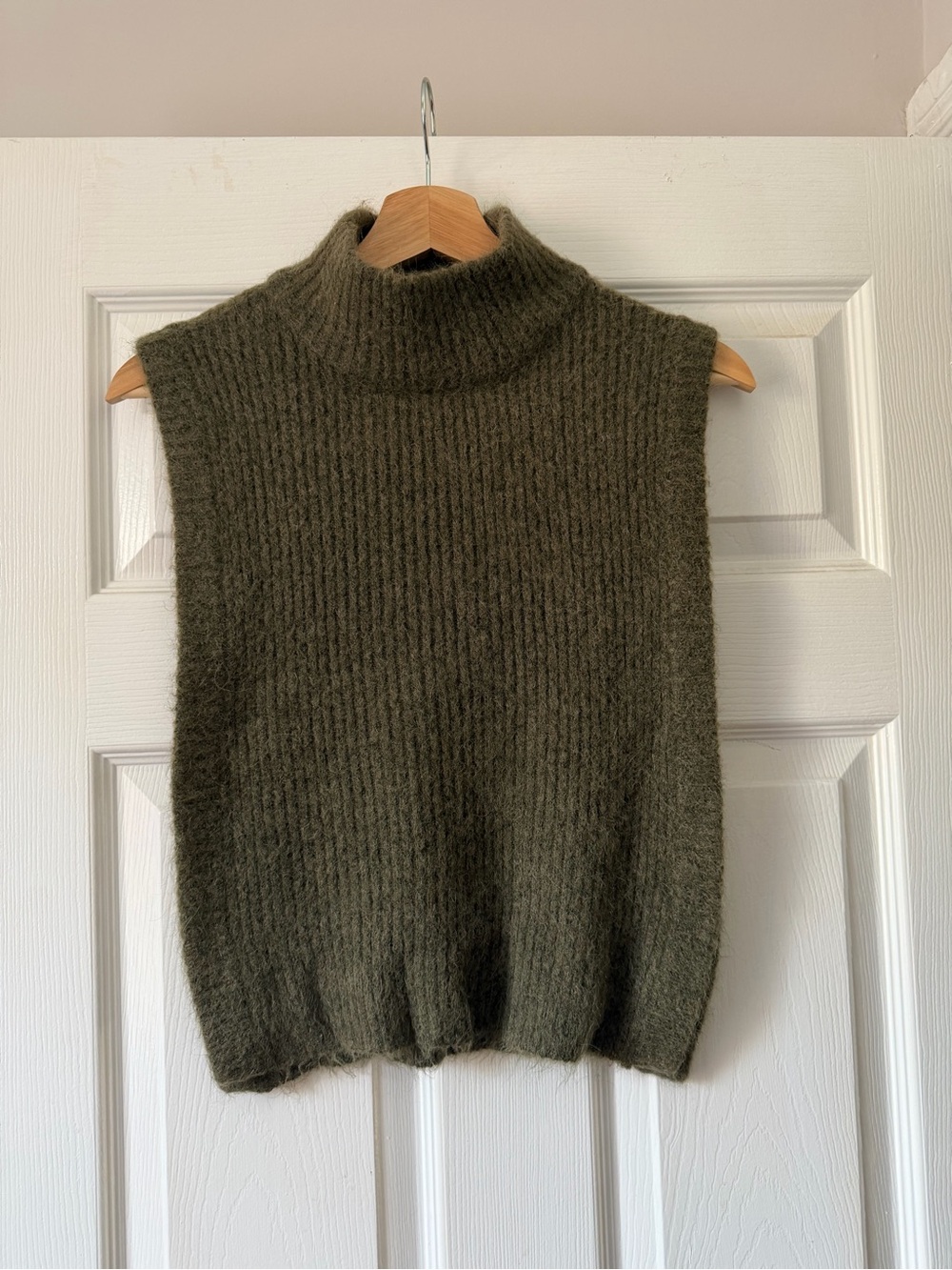 NWOT Selected Femme Turtleneck Sweater Vest-like Wool Piece in Olive Green - Picture 2 of 4